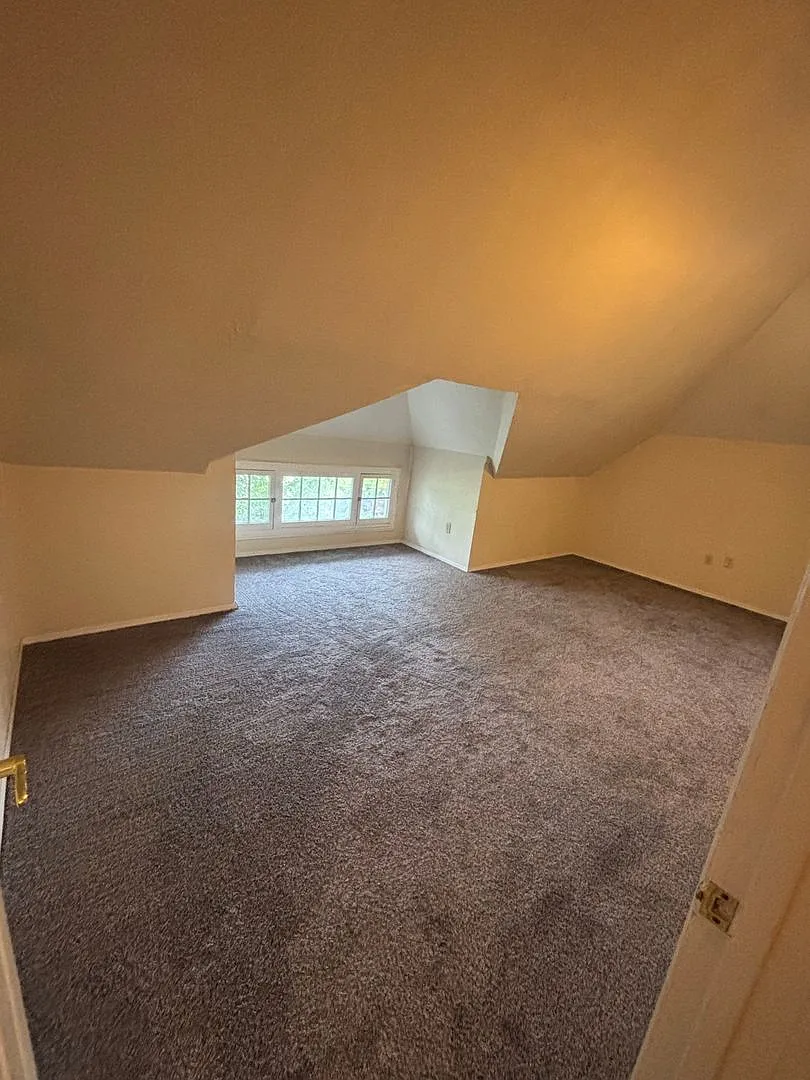 Kearney Street Apartments — Photo 4
