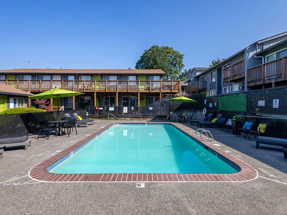 Moreland Place Apartments