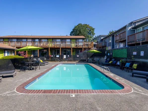 Moreland Place Apartments