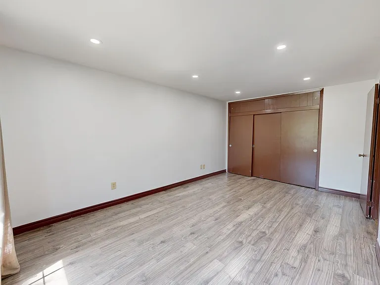 260 Taylor St — Photo 19