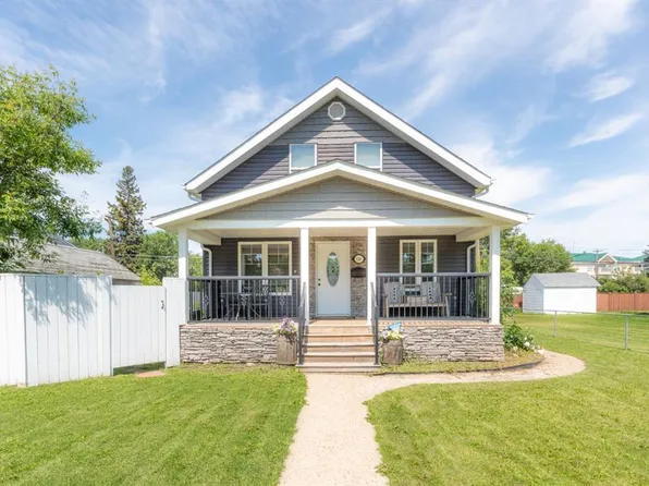 5206 S 48th St, Lloydminster, AB T9V 0J3