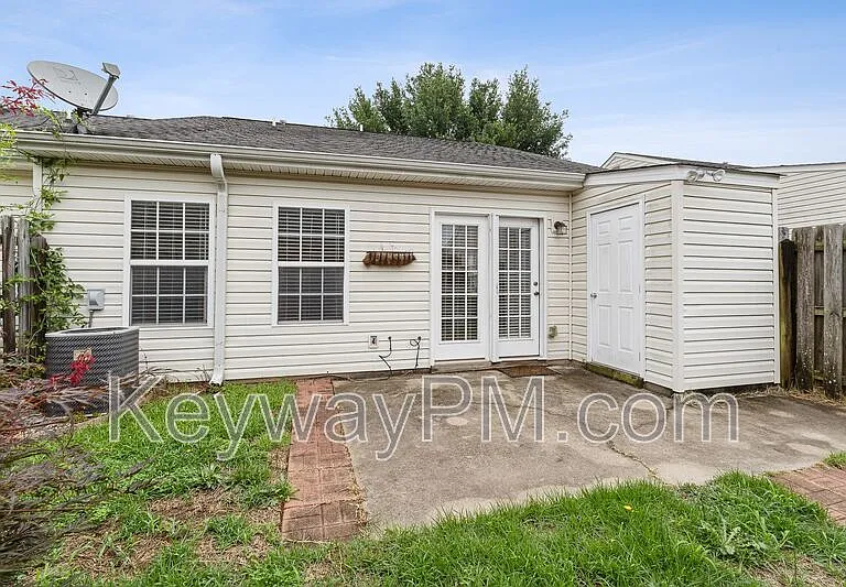 208 Satomi Way — Photo 17