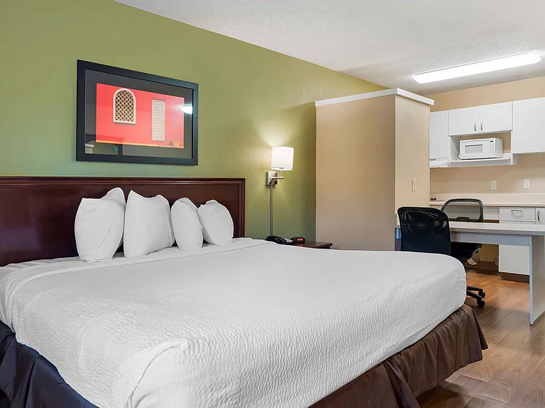 Studio Suite - 1 King Bed