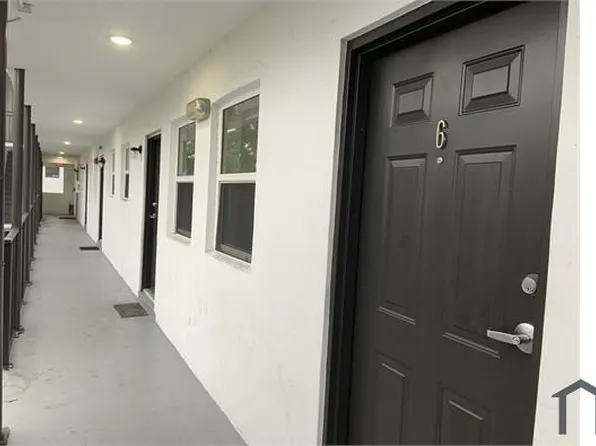 1130 NW 62nd St APT 9, Miami, FL 33150