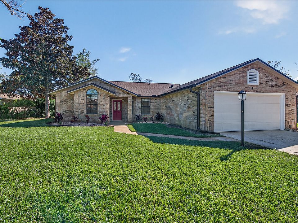 1st image of 6 Carriage Creek Way