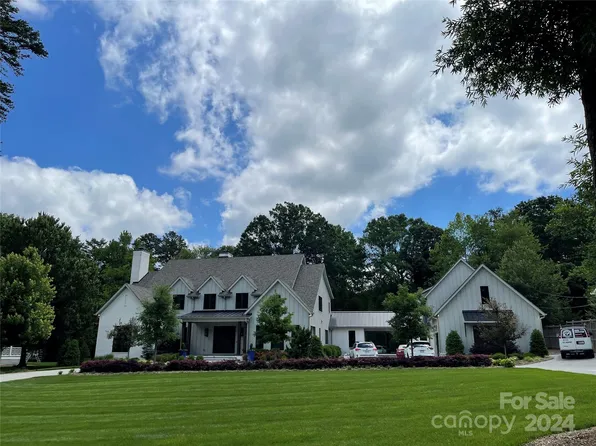 401 Shasta Ln, Charlotte, NC 28211