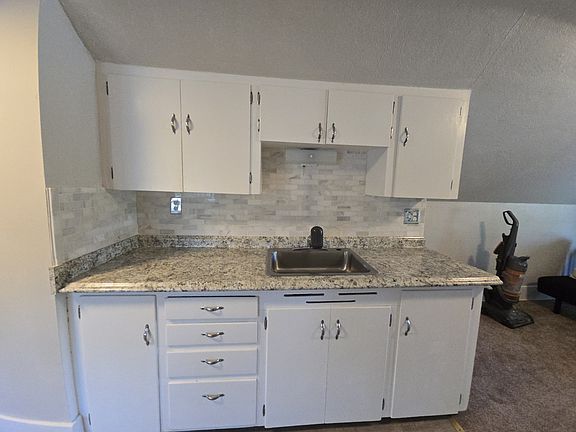 2nd image of 1827 21st Ave #1