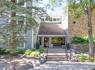 3020 Saint Albans Mill Rd APT 312, Minnetonka, MN 55305