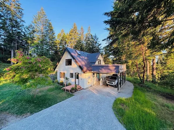 261 Mobrae Ave, Saltspring Island, BC V8K 1J7