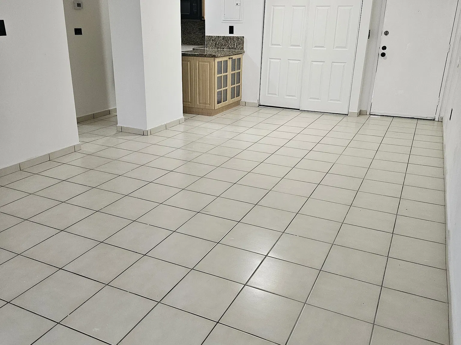 2 bed, 1.5 bath, 900 sqft, $2,250 — Photo 3