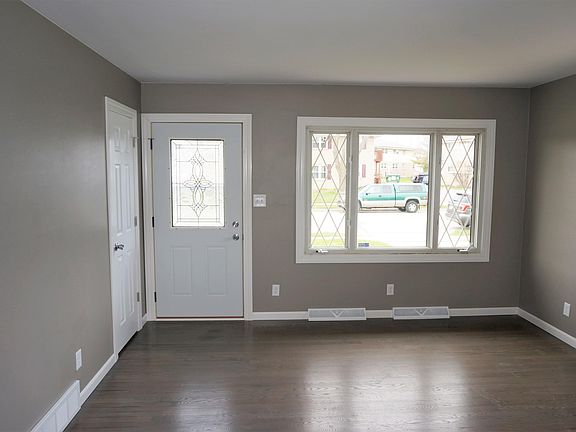 3rd image of W148N8838 Jefferson Ave