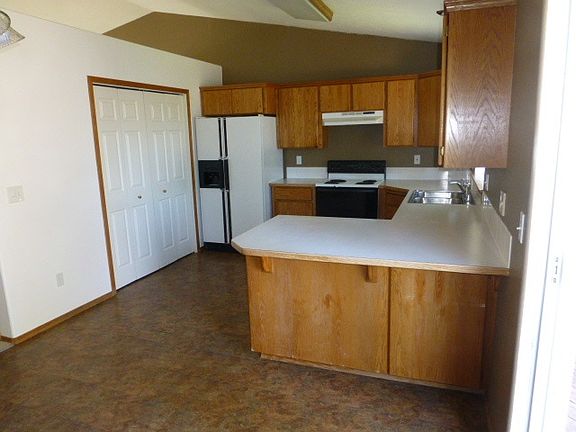 4th image of 4135 E 34th Ave