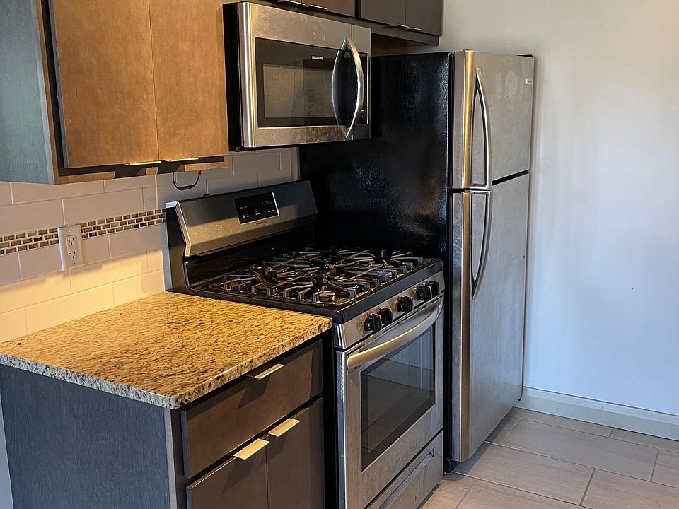 1st image of 12635 Larchmere Blvd #3A