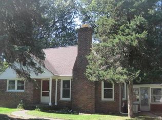 434 Shoreview Dr, Waterford, MI 48328