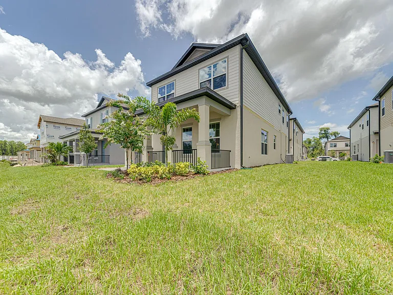 524 Venetian Palms Blvd — Photo 9