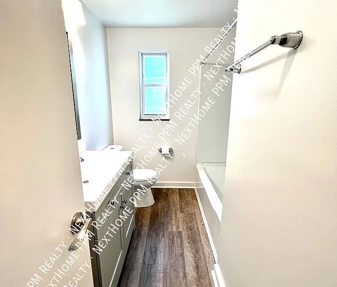 1235 Illinois Ave — Photo 17