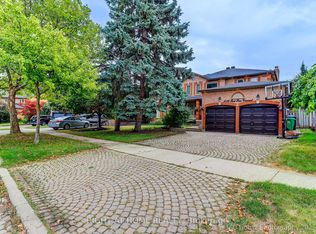 1016 Red Pine Cres, Mississauga, ON L5H 4E8