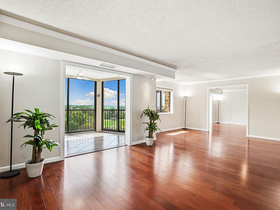 1st image of 5901 Mount Eagle Dr APT 1005