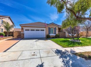2150 Red Admiral Ln, Hemet, CA 92545