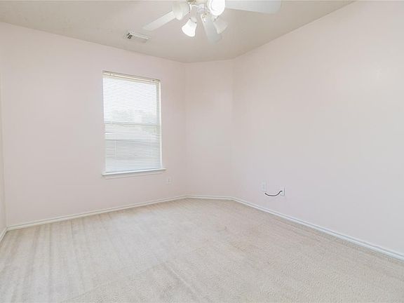 4th image of 22872 Lantern Hills Dr
