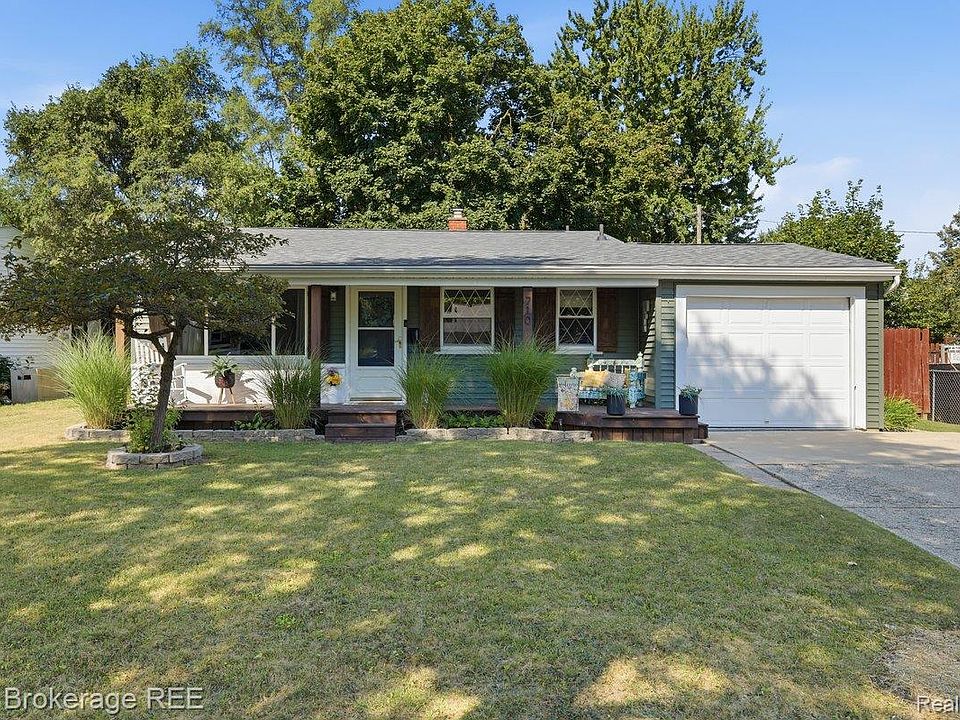 1st image of 710 Tamarac Dr