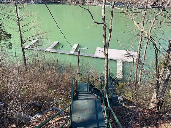 4th image of 155 Rdebird Dr