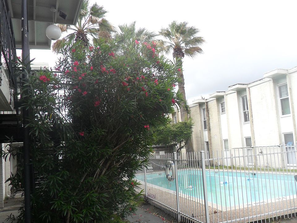 1st image of 1000 Heights Blvd APT 24