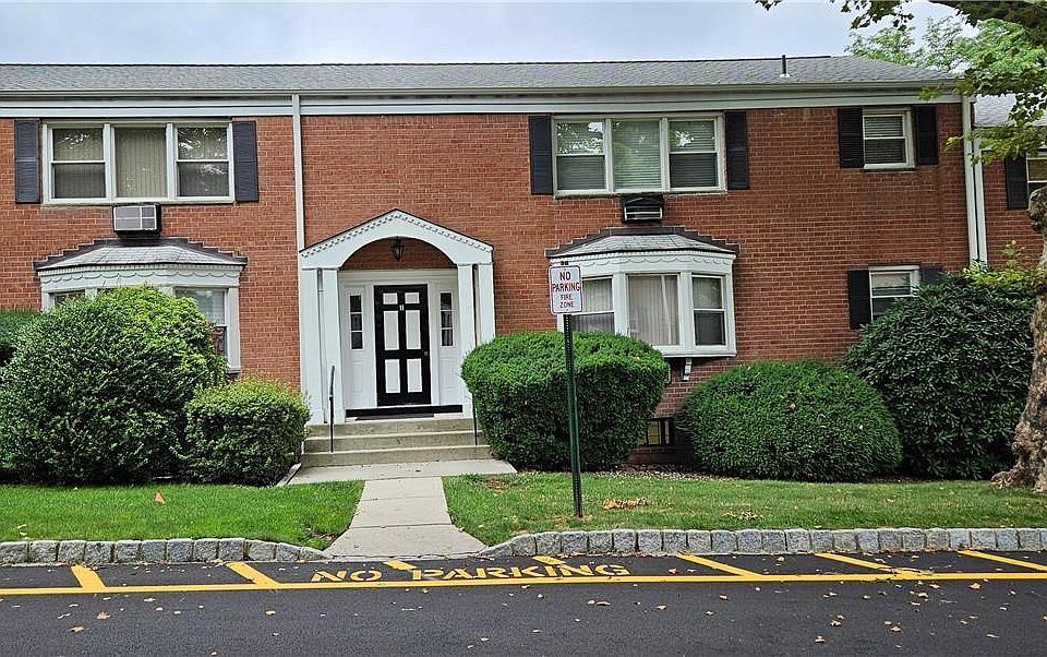 1st image of 1 Oxford Court #7808