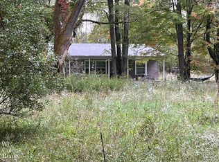 596 Burns Rd, Smiths Creek, MI 48074