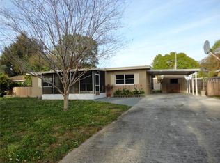 8965 Narcissus Ave, Seminole, FL 33777