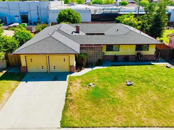 414 S 4th St, Kerman, CA 93630