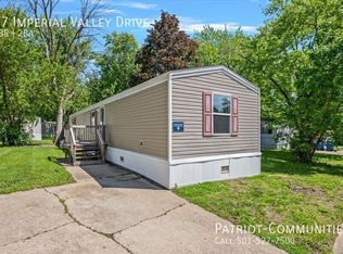 47 Imperial Valley Dr, Springfield, IL 62702