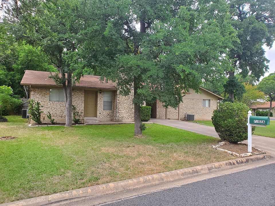 FRONT OF DUPLEX UNIT #A