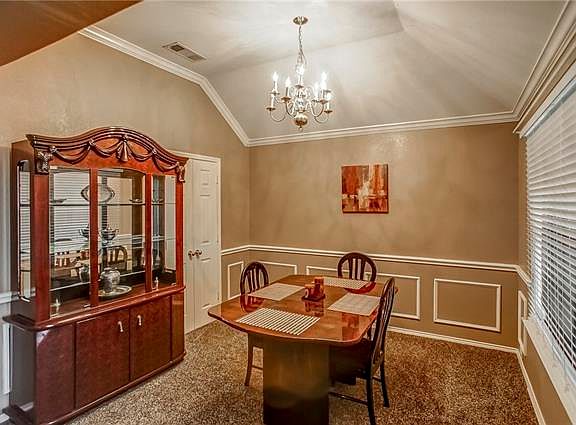 4th image of 518 Castleford Dr