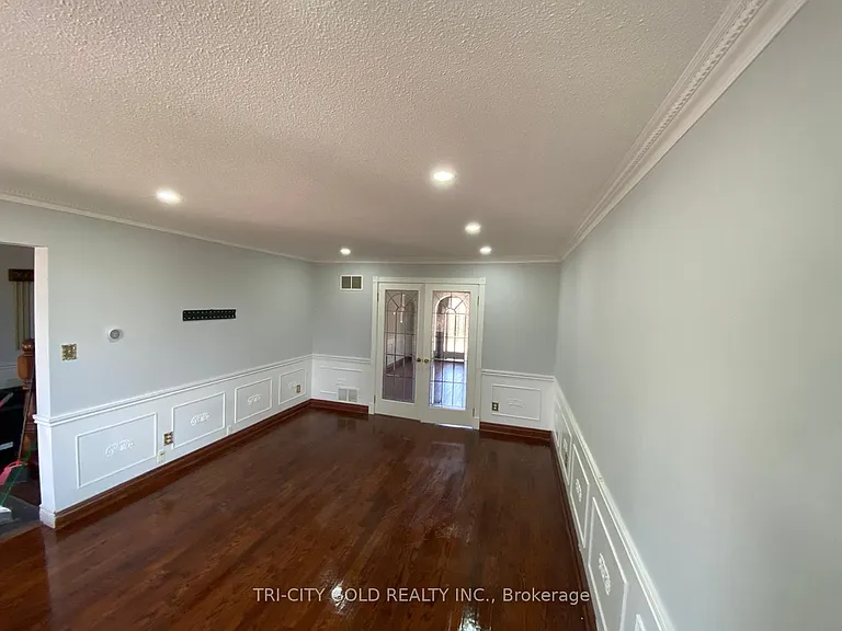 2696 Embleton Rd — Photo 11