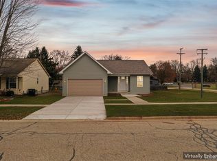 188 School House Dr, Imlay City, MI