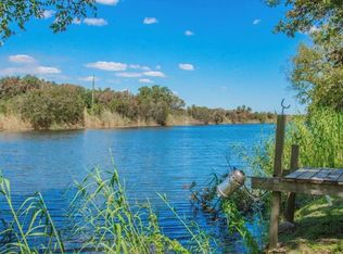 1910 Duncan Dr, Oyster Creek, TX 77541