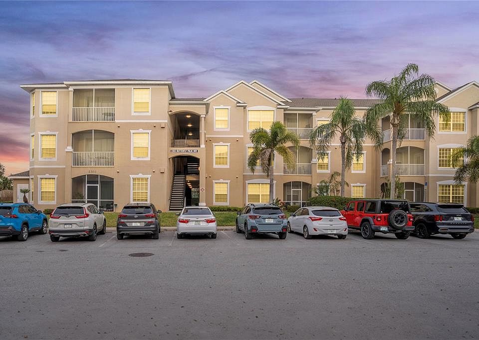 1st image of 2303 BUTTERFLY PALM WAY #303