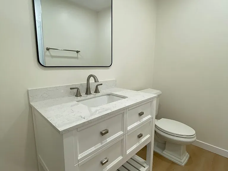 629 N Alamo 4-Plex — Photo 11