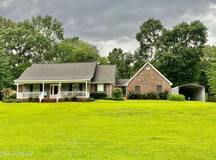 1 Pecan Dr, Raymond, MS 39154