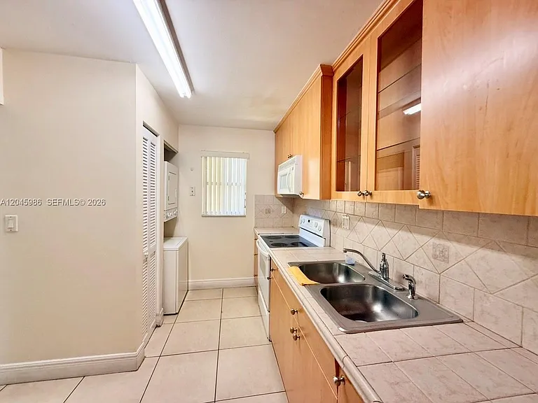 1975 W 44th Pl #203 — Photo 16