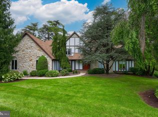 2 Fox Chase Dr, Hershey, PA 17033
