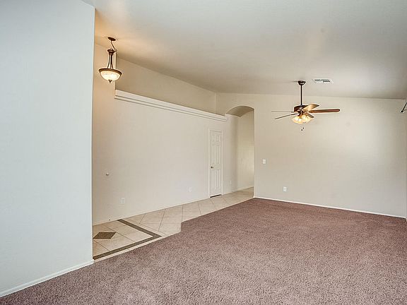 5th image of 2210 W Broadway Ave