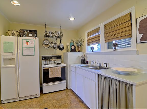 5th image of 24303 SE 468th St