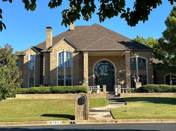 6704 Hollytree Cir, Tyler, TX 75703