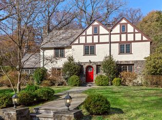 9 Woodfield Rd, Briarcliff Manor, NY 10510