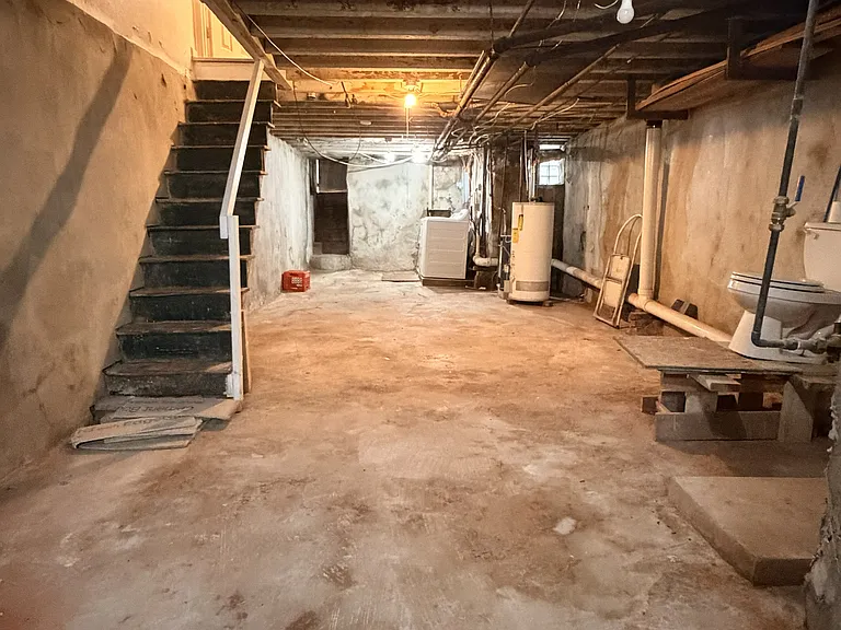 3126 Tasker St — Photo 17