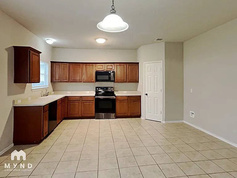13316 Marie Ln — Photo 4
