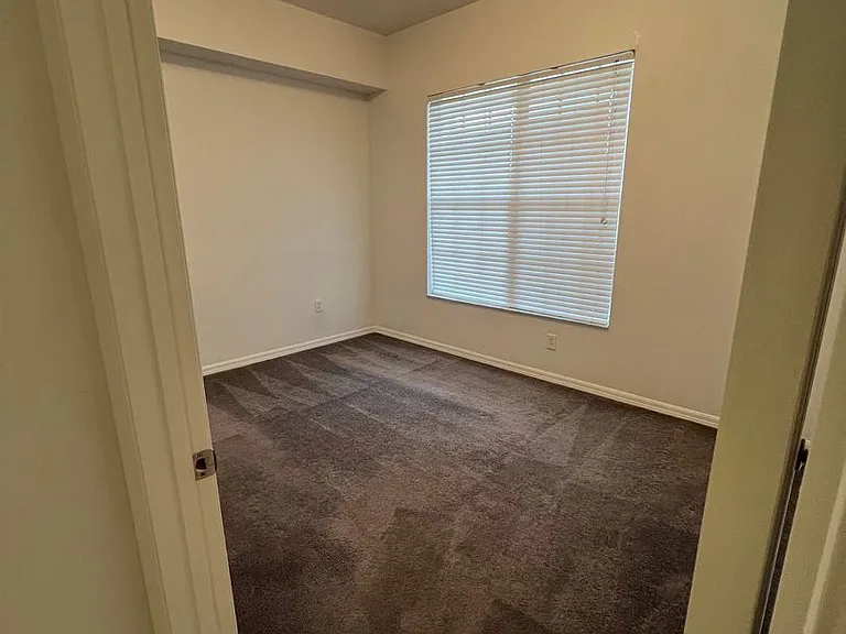 940 Spring Park St #12 — Photo 21