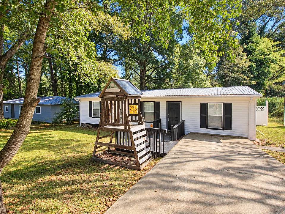 205 Tucker Ave